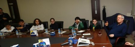 Fenerbahçe'de Başkan Yıldırım, Anafen’in başarılı öğrencilerini kabul etti