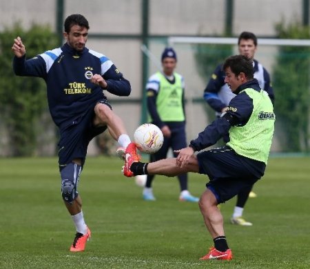 Fenerbahçe'de Benfica maçı hazırlıkları başladı
