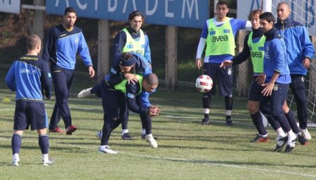 Fenerbahçe'de Emre, Volkan, Özer Ve Berk Takımla Çalıştı