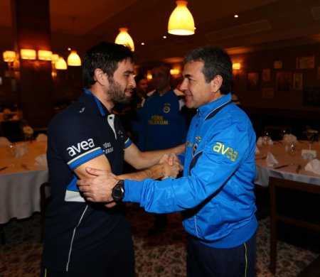 Fenerbahçe'de Gökhan Gönül'ün doğum günü kutlandı