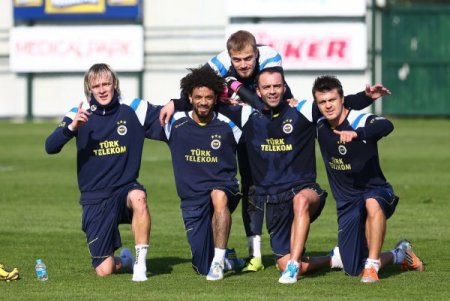 Fenerbahçe'de Mersin İdmanyurdu maçı hazırlıkları sürüyor