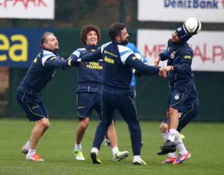 Fenerbahçe'de neşeli idman