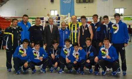 Fenerbahçeli boksörler ringdeki üstünlüğünü devam ettirdi