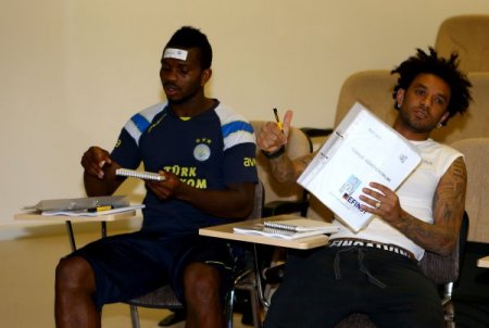 Fenerbahçe'nin yabancı oyuncuları, Türkçe dersleri almaya başladı