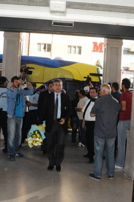 Fenerbahçe'ye Sivas'ta coşkulu karşılama