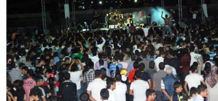 Ferhat Göçer, Batman'da Konser Verdi