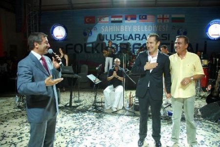 Ferhat Göçer Konserini 12 Bin Kişi İzledi