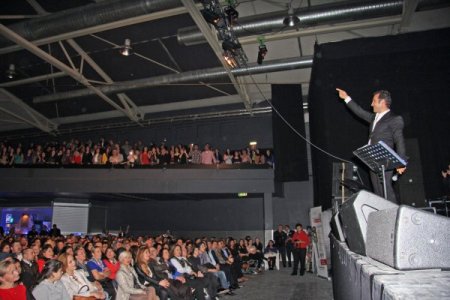 Ferhat Göçer’den görkemli Berlin konseri