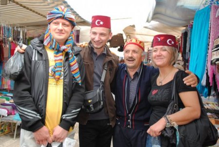 Fes Ve Bindallı, Turistlerin En Çok Aldığı Otantik Giysi