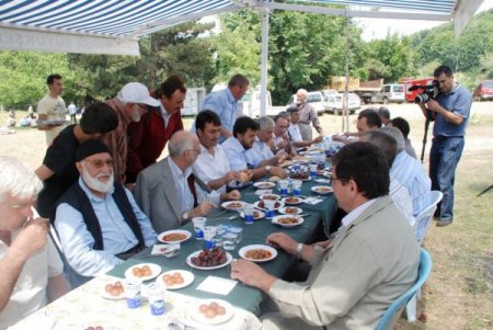 Fethin Manevi Mimarlarından Dolu Baba Anıldı