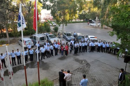 Fethiye Belediyesi çalışanları mesaiye şehitlere dua ederek başladı