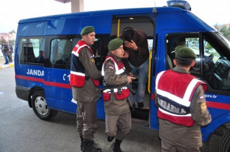Fethiye’de Sigara Ve İçki Hırsızlığı Yapan Şebeke Çökertildi