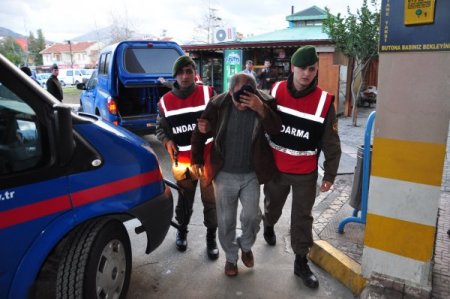 Fethiye’de Sigara Ve İçki Hırsızlığı Yapan Şebeke Çökertildi