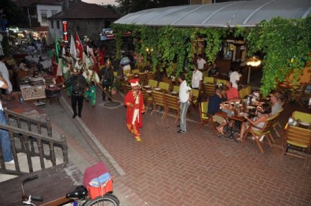 Fethiye'de Turizmi Geliştirmek İçin Mehteran Sokağa İndi