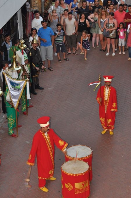Fethiye'de Turizmi Geliştirmek İçin Mehteran Sokağa İndi