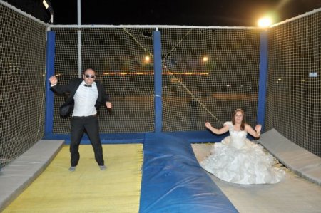 Fethiyeli gelin ve damattan 'Kankam Style' dansı