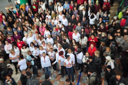 Fethiyeli kadınlar '1 milyar' olmak için dans etti