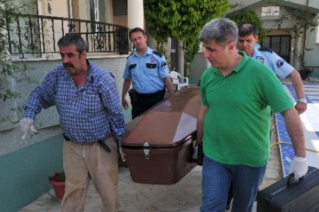 Fethiye’ye tatile gelen İngiliz evinin girişinde ölü bulundu