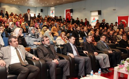 Feyizli: İnsan İslamlaştıkça insanlaşır