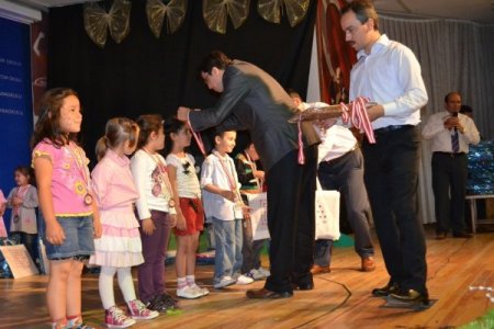 Feza’nın Boyama Şenliği'nde Minik Öğrenciler Hem Eğelendi Hem Yarıştı