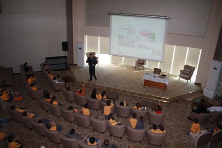 Feza'nın minik polisleri belgelerini aldı