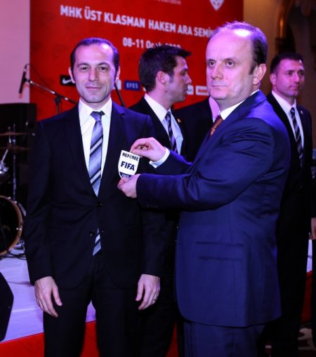FIFA hakemlerine kokartları törenle takıldı
