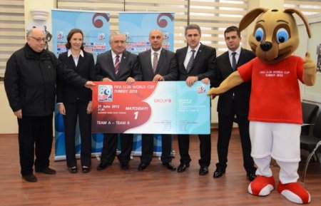 FIFA yetkilileri Kamil Ocak Stadı'nda incelemeler yaptı