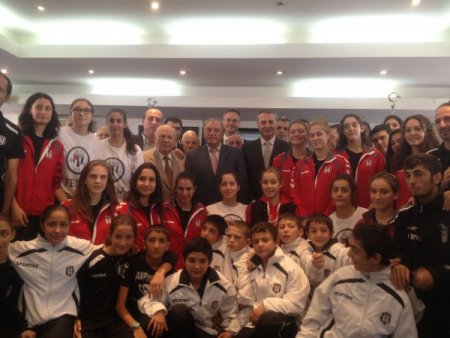 Fikret Orman: Önümüz aydınlık