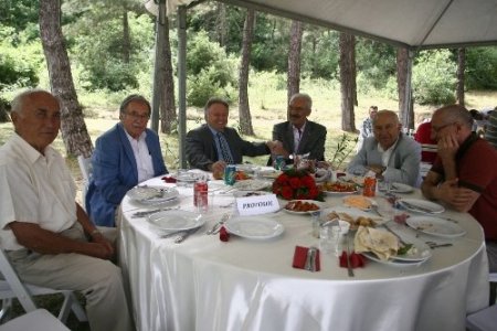 Fikret Orman ve yönetim kurulu, derneklerle barbekü partisinde buluştu