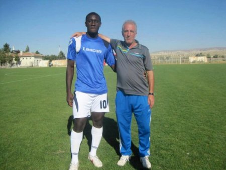 Fildişi Sahili oyuncusu amatör takıma transfer oldu