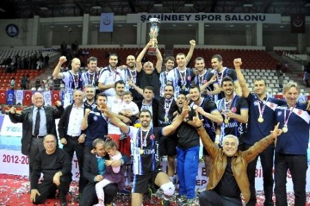 Filenin 'Kupa Beyi' Halkbank büyük sevinç yaşanıyor