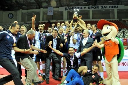 Filenin 'Kupa Beyi' Halkbank büyük sevinç yaşanıyor