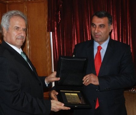 Filistin Büyükelçisi: Başbakan Feyyad’ın istifası iç gelişmelere bağlı