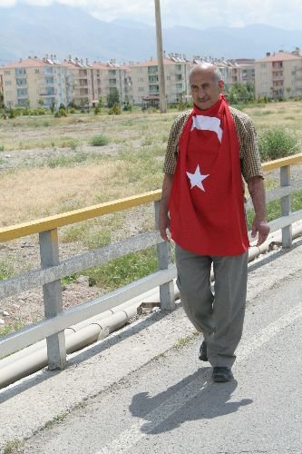 Filistin İçin Önce Kendini Yaktı, Şimdi De Ankara'ya Yürüyor