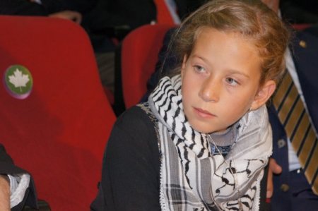 Filistinli cesur kız Tamimi'ye 'Hanzala Cesaret Ödülü' verildi