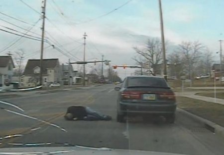 Film sahnelerini aratmayan kanlı çatışma böyle görüntülendi!