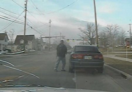 Film sahnelerini aratmayan kanlı çatışma böyle görüntülendi!