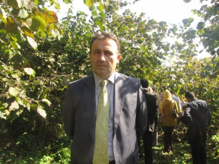 Fındık üreticilerine uygulamalı budama ve toprak analizi eğitimi