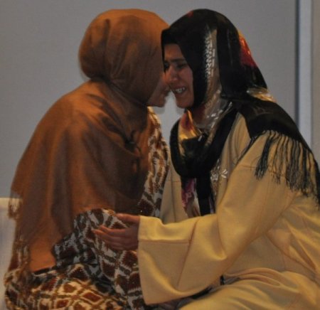 Finlandiya’da Duygu Dolu Kutlu Doğum Programı Düzenlendi