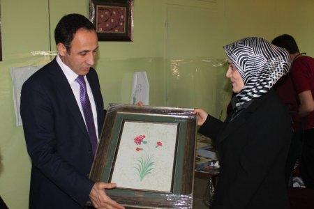 Fırat Üniversitesi öğrencilerine ücretsiz ebru öğretilecek