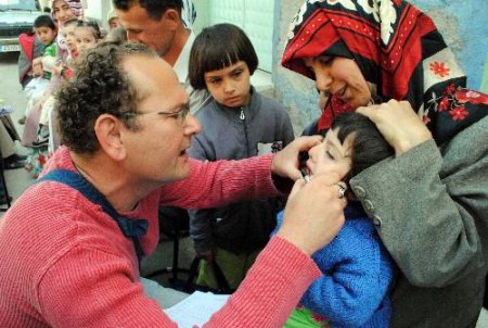 'fırçalar Çantada, Dişler Yolunda' Kampanyası Devam Ediyor