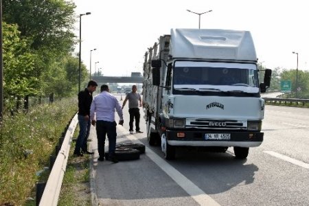 Fırlayan tekerleğin öldürdüğü adam, cenazeye gidiyormuş