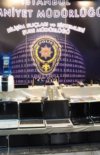 Fırsatını Bulan Sanal Dolandırıcılar, Dünya Turu Bile Yapıyor