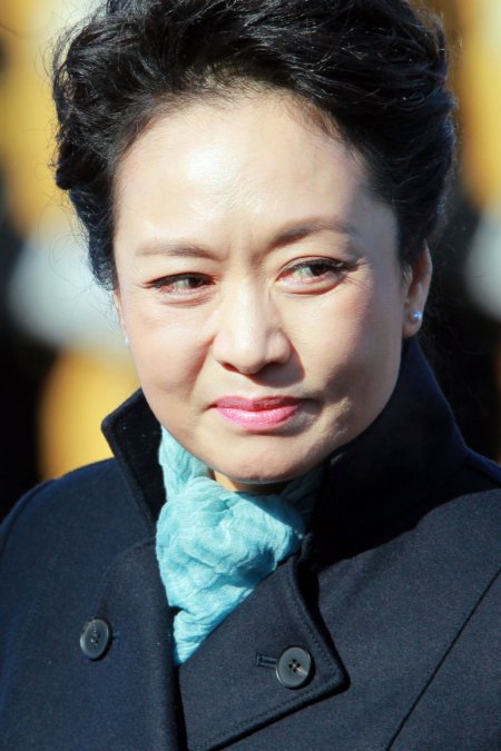 First Lady, Çin liderinden manşetleri çaldı