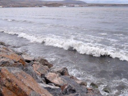 Fırtına Van Gölü'nde dev dalgalar oluşturdu