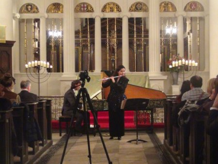 Flüt solisti Şefika Kutluer, Londra'daki şapelde konser verdi
