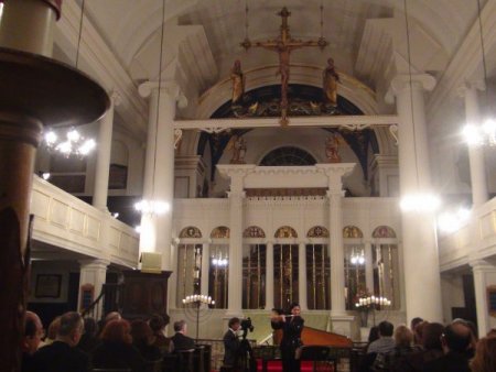 Flüt solisti Şefika Kutluer, Londra'daki şapelde konser verdi