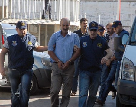 Foça saldırısıyla ilgili Şanlıurfa'da gözaltına alınan 2 kişi İzmir'e getirildi