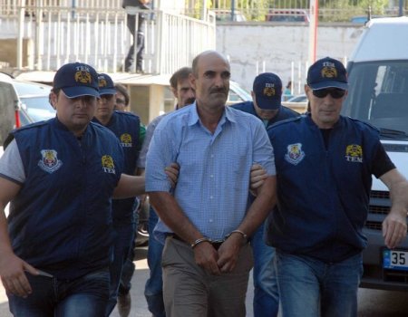 Foça saldırısıyla ilgili Şanlıurfa'da gözaltına alınan 2 kişi İzmir'e getirildi