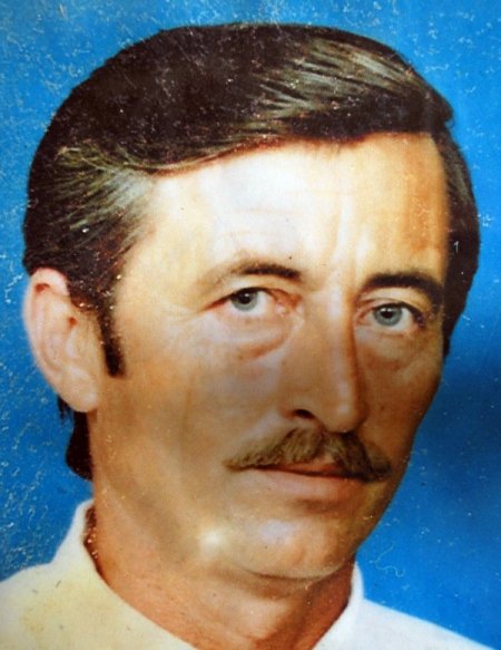 Foça'da teröristlerce öldürülen çiftçinin ailesi 'sivil şehitlik' unvanı istedi